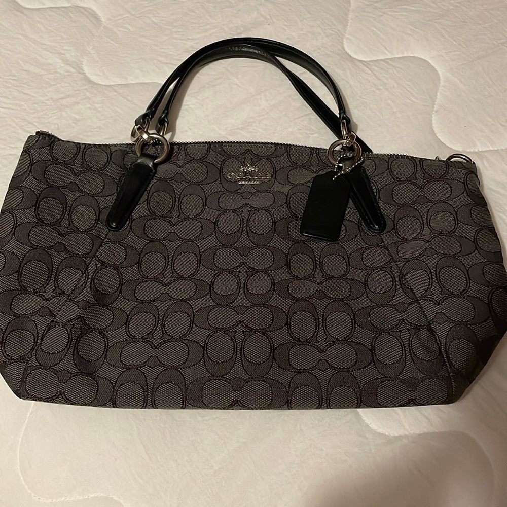 Smallish Medium Coach Handbag.